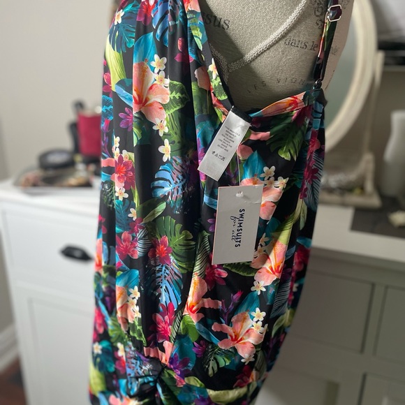 Brand new swim tank top - Picture 6 of 7